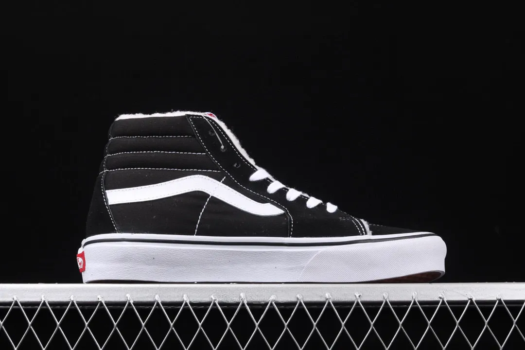 All categories Vans Vans series Vans Hi Vans high-top plus velvet Vans Sk8 Hi Vans classic winter plus velvet high-top casual sneakers VN000D5IB8C